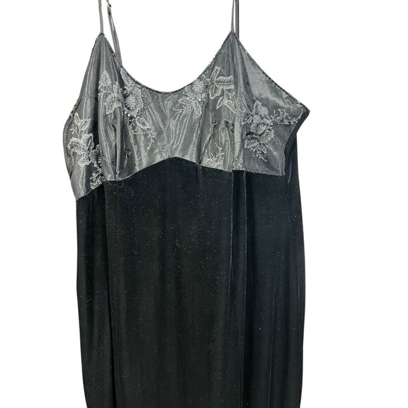 Lane Bryant NWT Babydoll Empire 18/20 Black Velvet Slip Dress Sequin Whimsigoth - Picture 3 of 16